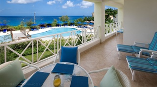 Beach View 208 apartment in Paynes Bay, Barbados