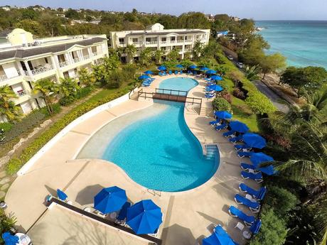 Beach View 208 apartment in Paynes Bay, Barbados