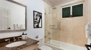 Beacon Hill 202 – Moonshadow apartment in Mullins, Barbados