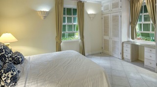 Beacon Hill 303 – Tradewinds apartment in Mullins, Barbados