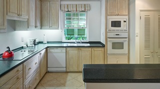 Beacon Hill 303 – Tradewinds apartment in Mullins, Barbados