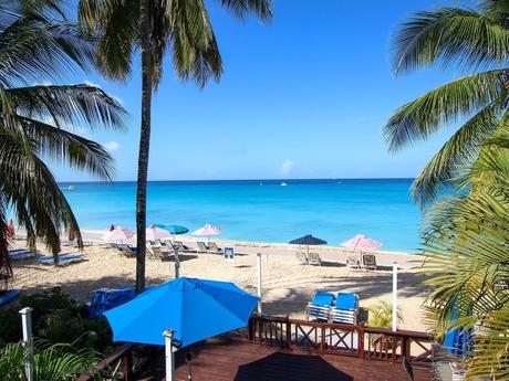 Bora Bora Upper apartment in Paynes Bay, Barbados