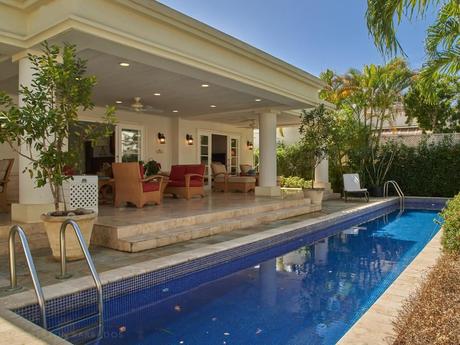 Coral Breeze villa in Mullins, Barbados
