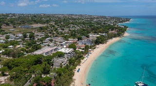 Coral Cove 10 apartment in Paynes Bay, Barbados