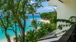 Coral Cove 10 apartment in Paynes Bay, Barbados