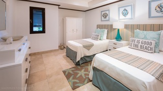 Coral Cove 11 apartment in Paynes Bay, Barbados