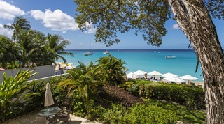 Coral Cove 4 – Green Fields apartment in Paynes Bay, Barbados