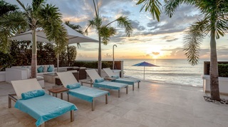 Dolphin Beach House villa in Fitts Village, Barbados