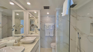 Glitter Bay 201 – Sea Sea apartment in Porters, Barbados