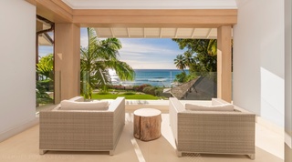 Godings Beach House villa in Speightstown, Barbados