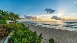 Godings Beach House villa in Speightstown, Barbados