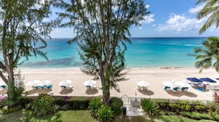 Old Trees 203 apartment in Paynes Bay, Barbados