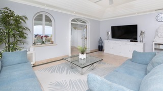Old Trees 3 – Sundance apartment in Paynes Bay, Barbados