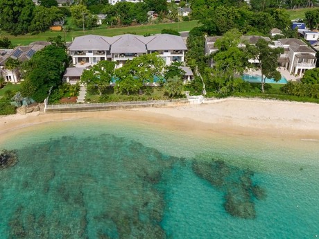 One Beachlands villa in Holetown, Barbados