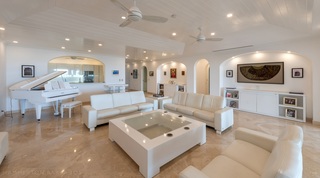 One Old Trees villa in Paynes Bay, Barbados