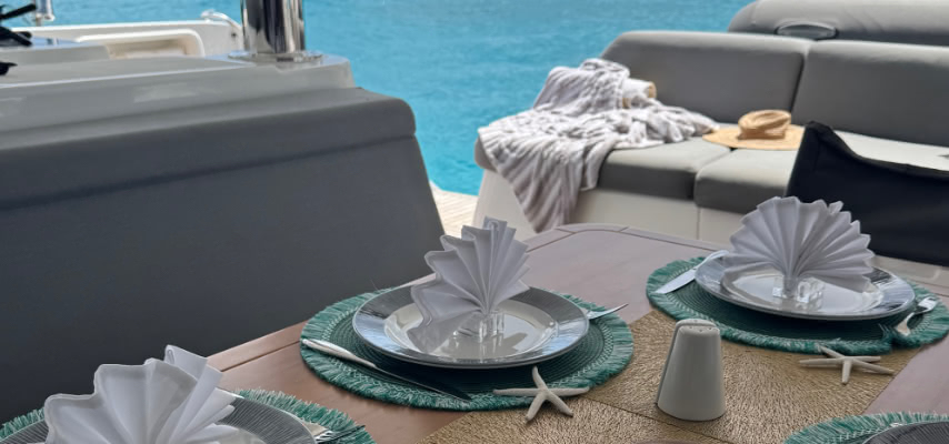 Table Setting On Seaduced