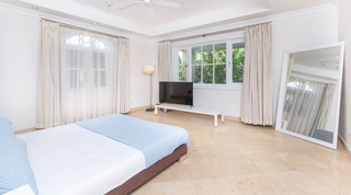 Sandy Cove 201 – Paradise apartment in Derricks, Barbados