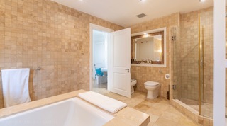 Sandy Cove 201 – Paradise apartment in Derricks, Barbados