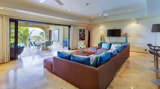 Sandy Cove 201 – Paradise apartment in Derricks, Barbados