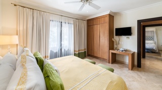 Sandy Cove 302 – The Pearl apartment in Derricks, Barbados