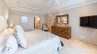 Sandy Cove 302 – The Pearl apartment in Derricks, Barbados