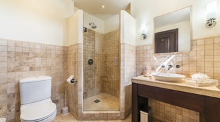 Sandy Cove 302 – The Pearl apartment in Derricks, Barbados