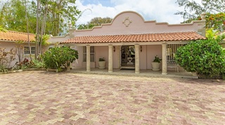 Shangri La villa in Polo Ridge, Barbados
