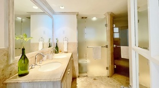 Villas on the Beach 303 apartment in Holetown, Barbados