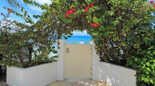 Waterside 301 apartment in Paynes Bay, Barbados